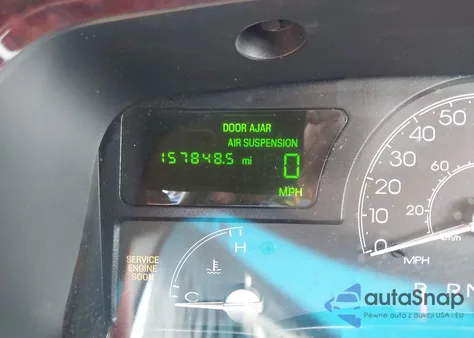 2004 Lincoln Town Car Signature z USA, uszkodzony, nr VIN 1LNHM81W34Y632812